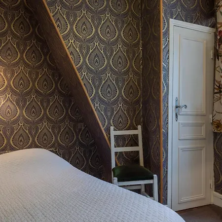Esmeralda Hotel *